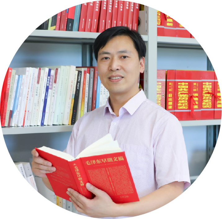 张忠志2.png